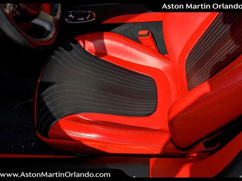 Used 2019 Aston Martin DB11 Volante image 46