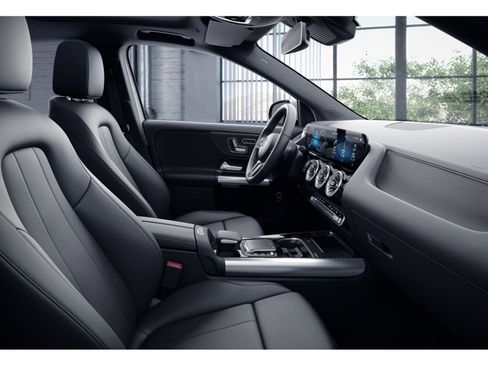 Certified 2023 Mercedes-Benz GLA 250 4MATIC image 4