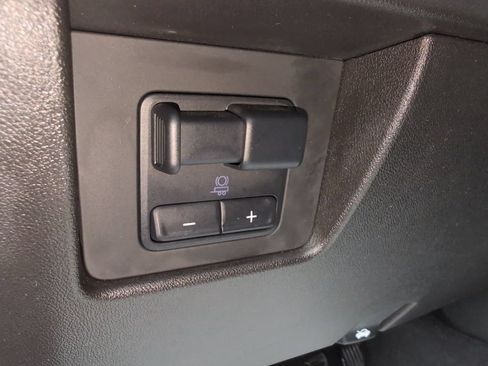 Used 2024 GMC Canyon AT4 w/ AT4 Premium Package AWD/4WD image 18