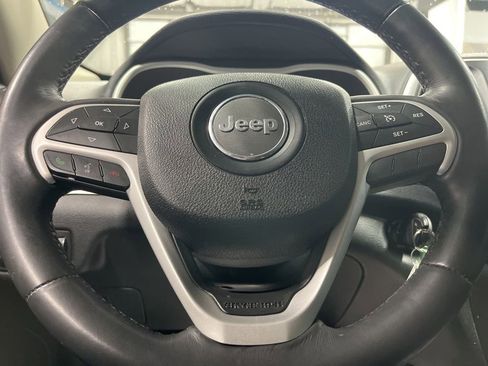 Used 2015 Jeep Cherokee Trailhawk w/ Trailer Tow Group AWD/4WD image 18