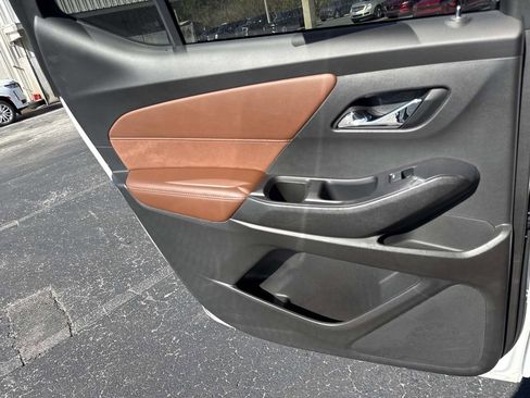 Used 2021 Chevrolet Traverse High Country image 13