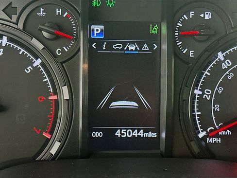 Used 2024 Toyota 4Runner SR5 image 19