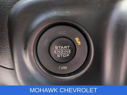 Used 2021 Jeep Wrangler Unlimited Sahara AWD/4WD image 17