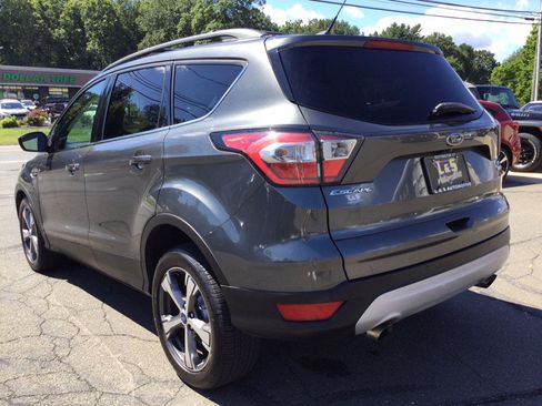 Used 2017 Ford Escape SE w/ Equipment Group 201A AWD/4WD image 10