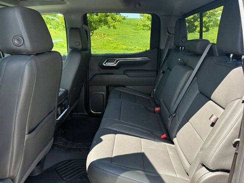 New 2026 Chevrolet Silverado 1500 LTZ w/ LTZ Premium Package AWD/4WD image 17