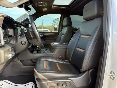 Used 2022 GMC Sierra 1500 AT4 w/ AT4 Premium Package image 14