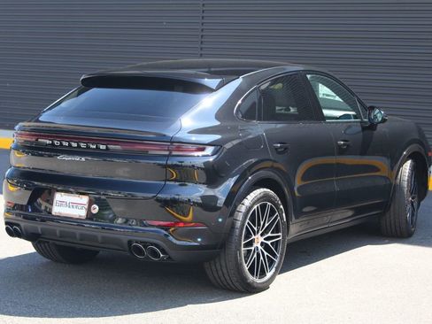 New 2026 Porsche Cayenne S image 8
