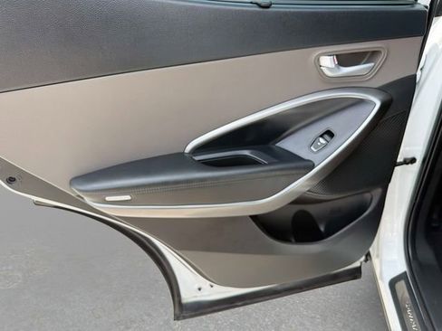 Used 2017 Hyundai Santa Fe Sport FWD image 12