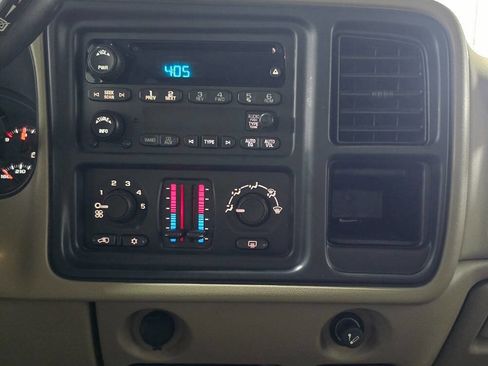 Used 2005 Chevrolet Silverado 2500 LS w/ Heavy-Duty Power Package image 12