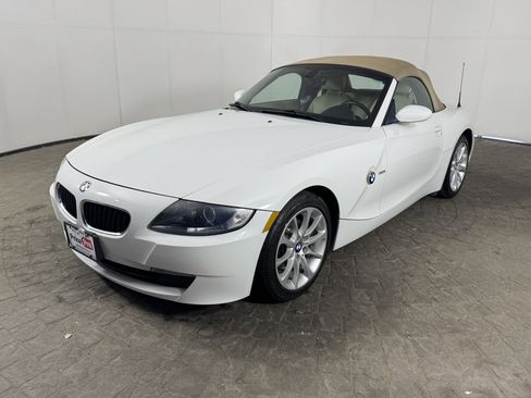 Used 2007 BMW Z4 3.0i RWD image 4