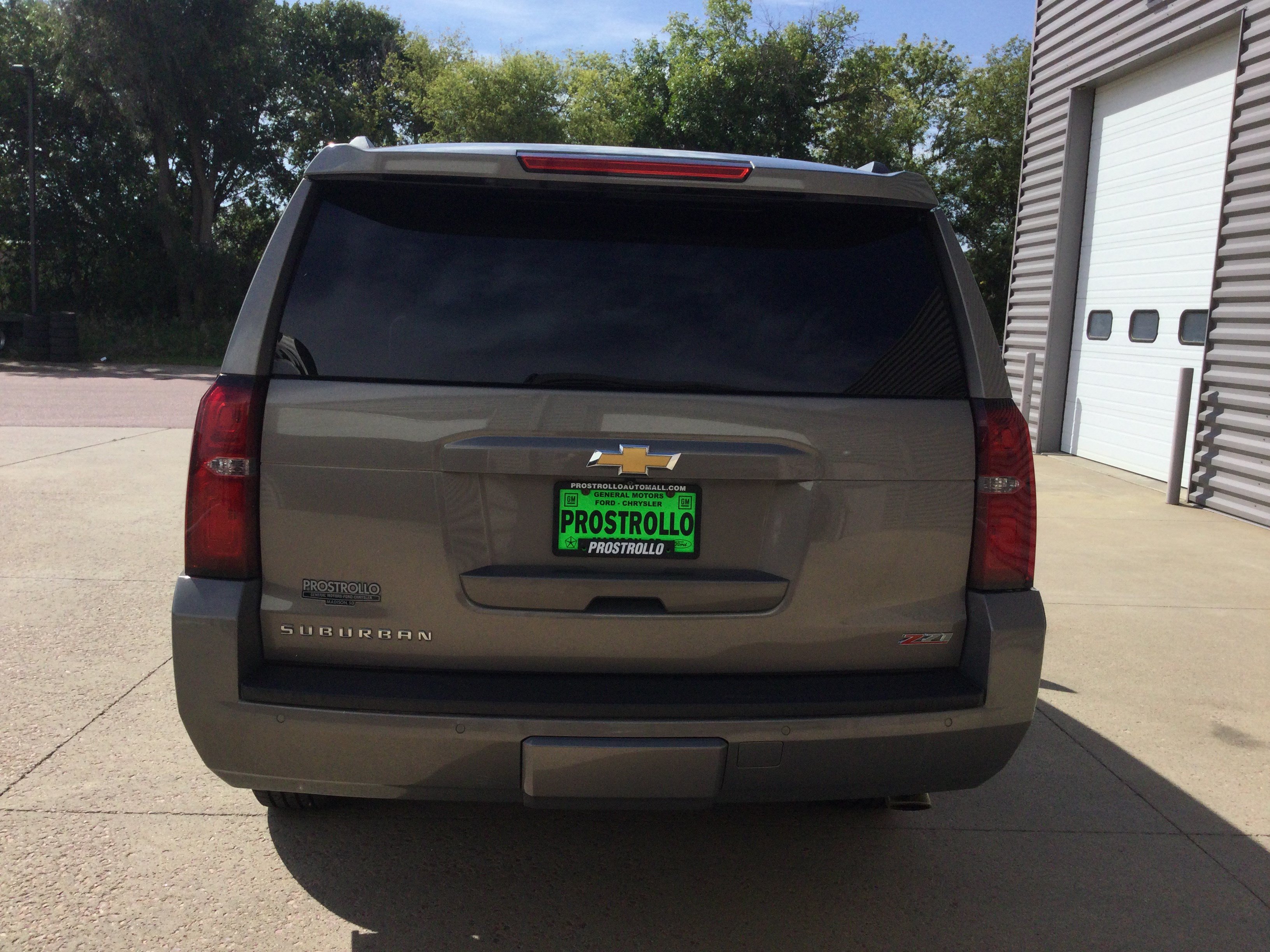 Used 2017 Chevrolet Suburban LT AWD/4WD image 4