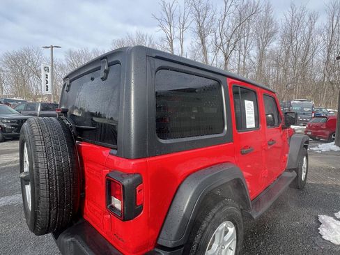 Used 2019 Jeep Wrangler Unlimited Sport S image 3
