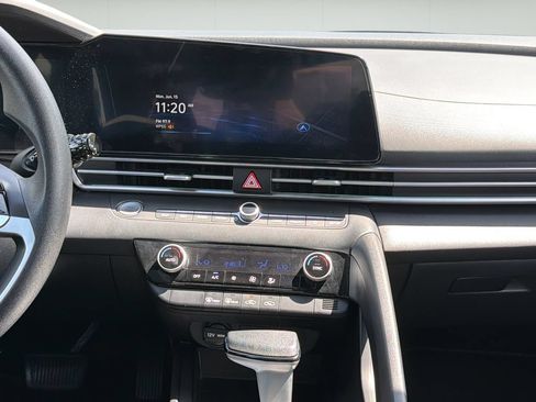 Certified 2024 Hyundai Elantra SEL FWD image 23