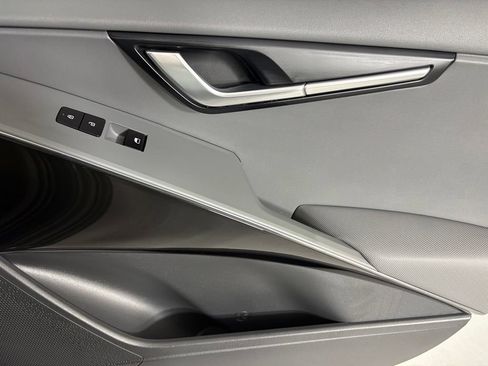 New 2026 Kia Niro EX FWD image 12