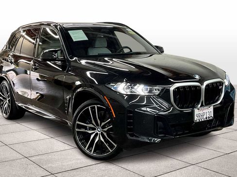 Used 2025 BMW X5 M60i w/ Climate Comfort Package image 2