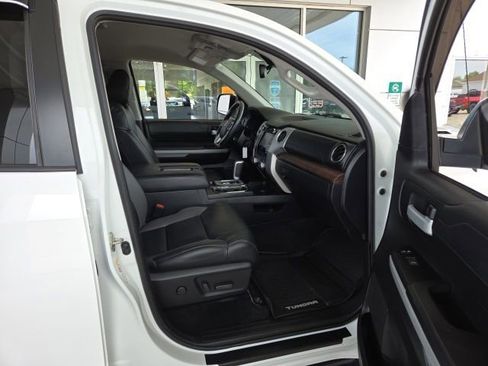 Used 2019 Toyota Tundra Limited w/ Limited Premium Package AWD/4WD image 53