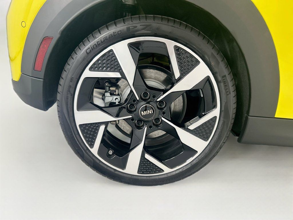 New 2027 MINI Cooper 2-Door Hardtop FWD image 30