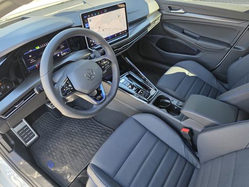 Used 2025 Volkswagen Golf R Black Edition image 11