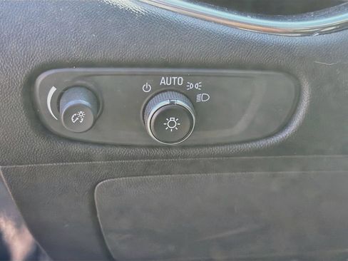 Used 2021 Chevrolet Malibu LT FWD image 10