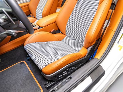 Used 2024 Porsche 911 Cabriolet image 36