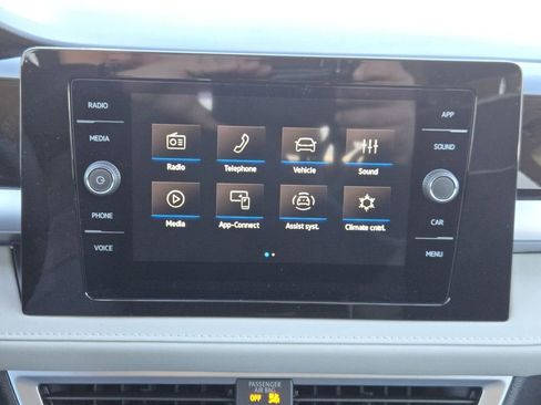 New 2026 Volkswagen Taos SE AWD/4WD image 14