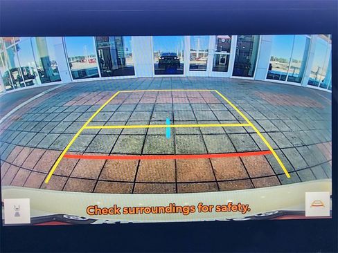 Used 2025 Toyota Camry SE image 23