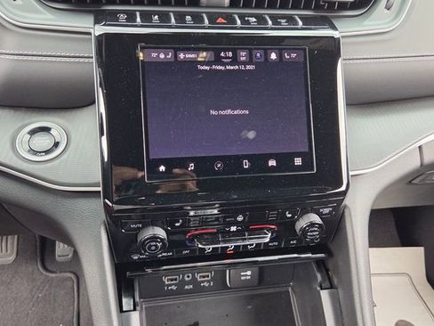 New 2024 Jeep Grand Cherokee L Altitude RWD image 19