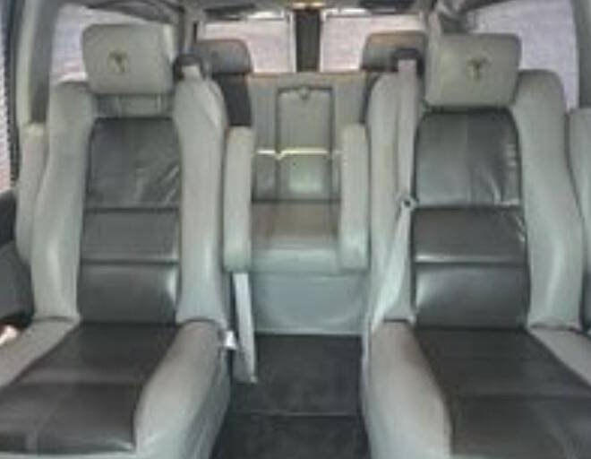 Used 2018 Chevrolet Express 2500 w/ Enhanced Convenience Package RWD image 13