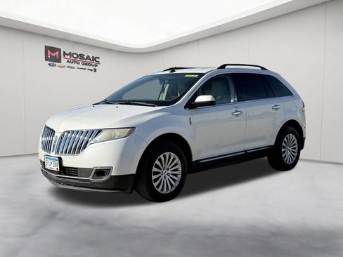 Used 2011 Lincoln MKX 2WD w/ Wood Pkg image 4