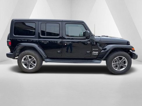 Used 2021 Jeep Wrangler Unlimited Sahara AWD/4WD image 7