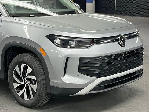 New 2026 Volkswagen Tiguan S image 40