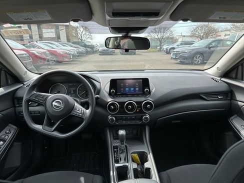 Used 2024 Nissan Sentra S image 10