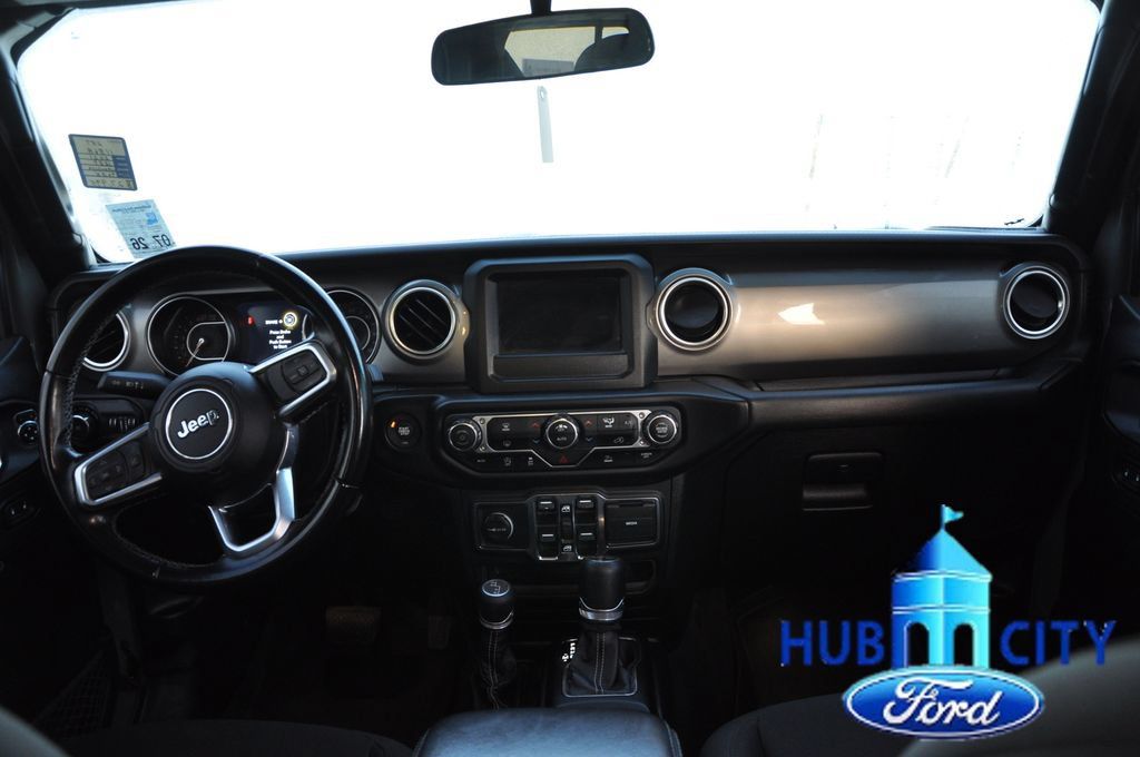 Used 2021 Jeep Wrangler Unlimited Sahara AWD/4WD image 18