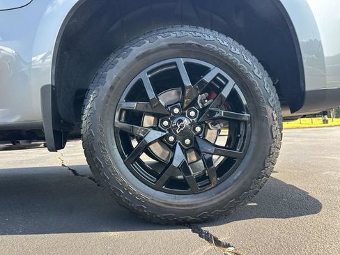 Used 2025 Chevrolet Silverado 1500 LT w/ Z71 Off-Road Package AWD/4WD image 32