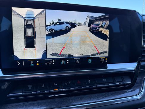 Used 2025 Chevrolet Silverado 3500 LTZ w/ LTZ Texas Edition image 42