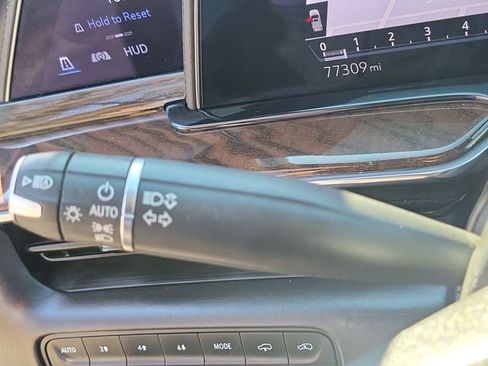 Used 2022 Cadillac Escalade ESV Sport Platinum w/ Heavy-Duty Trailer Package image 21