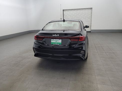 Used 2023 Kia Forte LXS w/ LXS Technology Package image 7