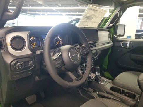 New 2025 Jeep Gladiator Sport image 7