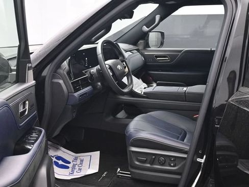 Used 2026 INFINITI QX80 4WD w/ Sport Exterior Package image 23