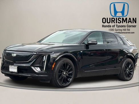 Used 2024 Cadillac Lyriq Sport AWD/4WD image 2
