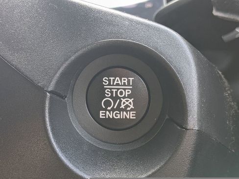 Used 2021 Jeep Compass 80th Special Edition image 30