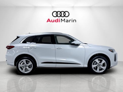 Certified 2025 Audi Q5 Premium Plus w/ Premium Plus AWD/4WD image 6