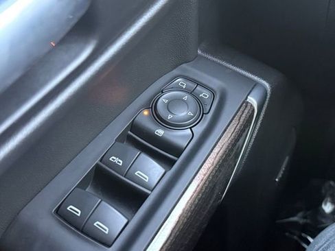 Used 2022 Chevrolet Silverado 1500 LT Trail Boss w/ LT Trail Boss Premium Package image 12