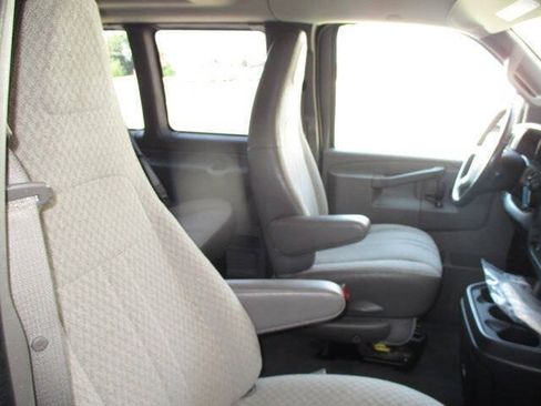 Used 2016 Chevrolet Express 2500 LS RWD image 14