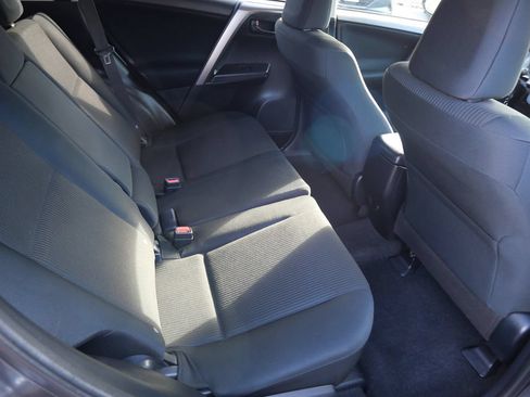 Used 2018 Toyota RAV4 LE w/ All Weather Liner Package AWD/4WD image 23