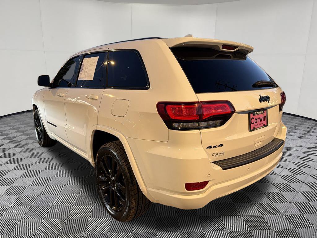 Used 2020 Jeep Grand Cherokee Altitude AWD/4WD image 5