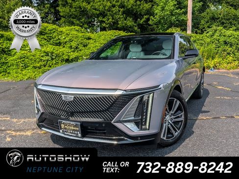 Used 2024 Cadillac Lyriq Luxury AWD/4WD image 1