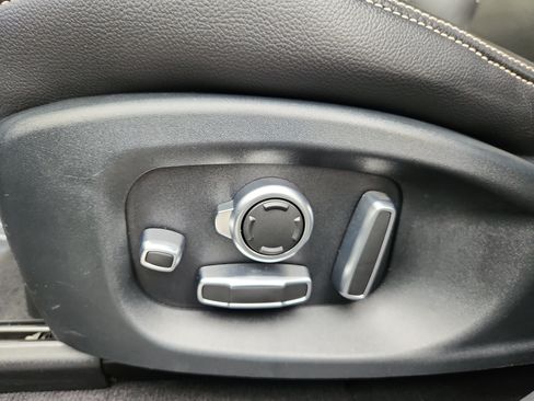 Used 2018 Jaguar F-PACE S AWD/4WD image 15
