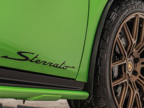 Used 2024 Lamborghini Huracan Sterrato image 44