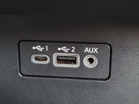 Used 2025 Nissan Altima 2.5 SV FWD image 19
